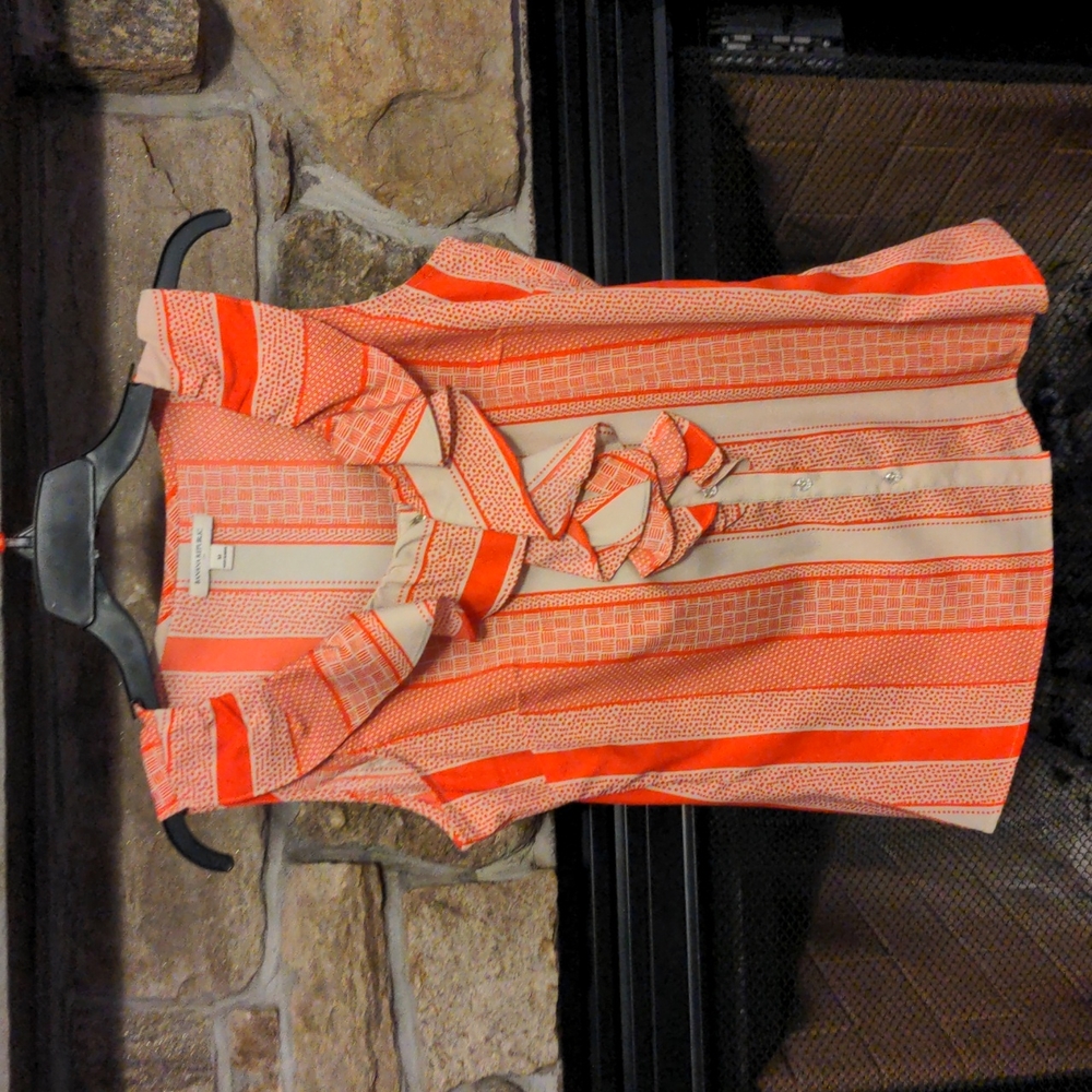 Sleeveless blouse